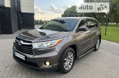 Внедорожник / Кроссовер Toyota Highlander 2014 в Хмельницком