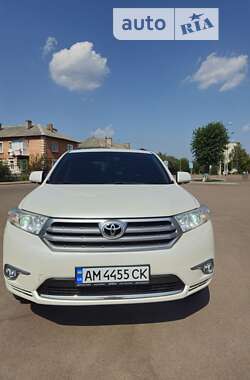 Внедорожник / Кроссовер Toyota Highlander 2011 в Коростене