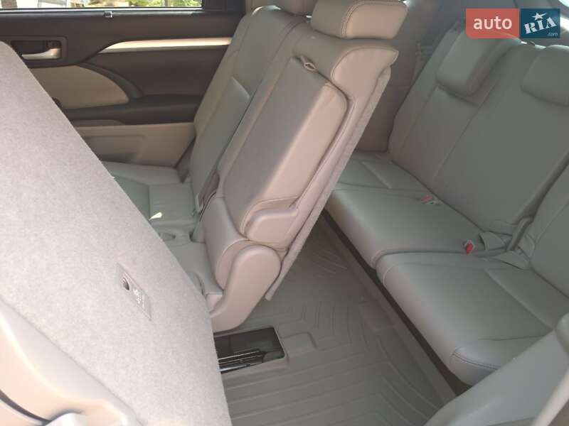 Позашляховик / Кросовер Toyota Highlander 2017 в Одесі