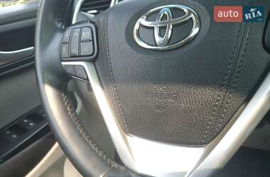 Позашляховик / Кросовер Toyota Highlander 2017 в Одесі