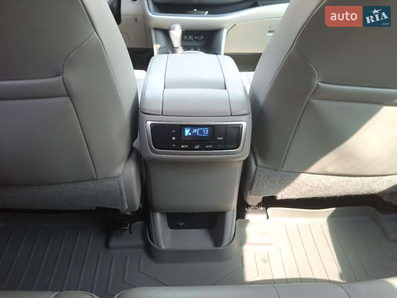 Позашляховик / Кросовер Toyota Highlander 2017 в Одесі