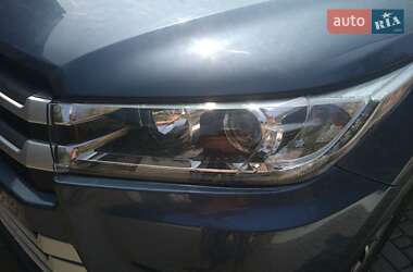 Позашляховик / Кросовер Toyota Highlander 2017 в Одесі