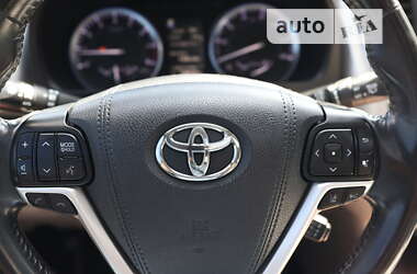 Внедорожник / Кроссовер Toyota Highlander 2017 в 
