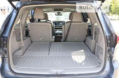 Внедорожник / Кроссовер Toyota Highlander 2017 в 