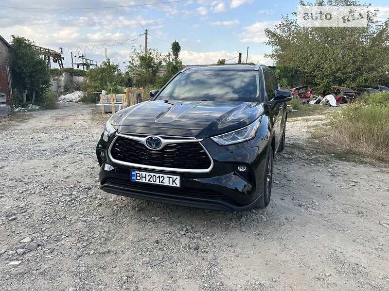 Внедорожник / Кроссовер Toyota Highlander 2022 в Одессе