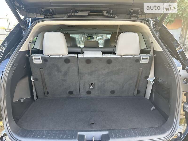 Внедорожник / Кроссовер Toyota Highlander 2022 в Одессе