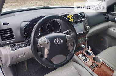 Позашляховик / Кросовер Toyota Highlander 2008 в Миронівці