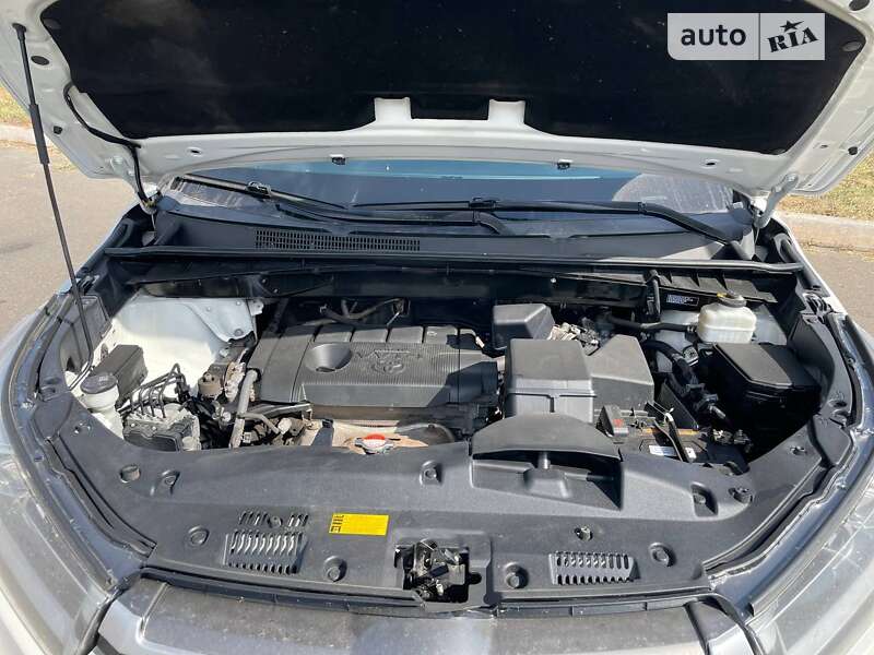 Позашляховик / Кросовер Toyota Highlander 2017 в Кривому Розі