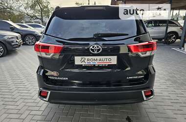 Внедорожник / Кроссовер Toyota Highlander 2018 в Коломые