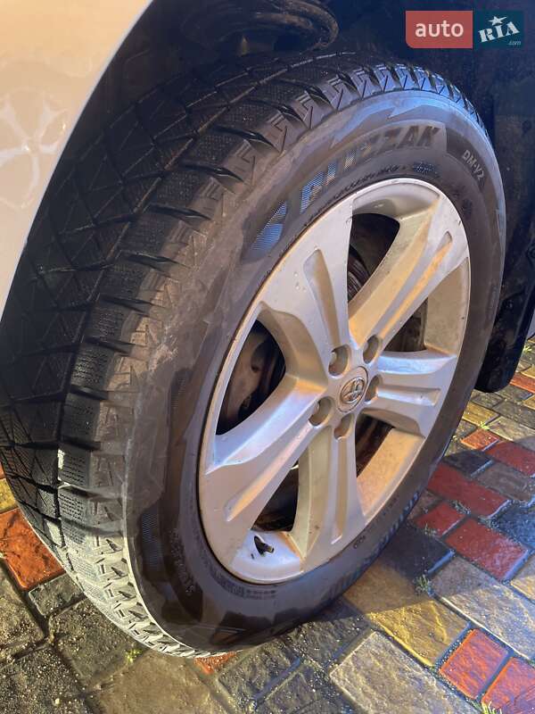 Внедорожник / Кроссовер Toyota Highlander 2011 в Черкассах