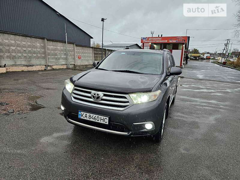 Внедорожник / Кроссовер Toyota Highlander 2012 в Вышгороде