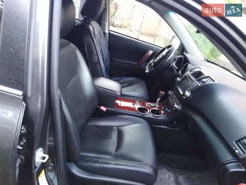 Позашляховик / Кросовер Toyota Highlander 2011 в Носівці