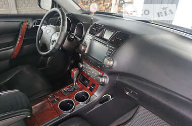 Внедорожник / Кроссовер Toyota Highlander 2011 в Павлограде