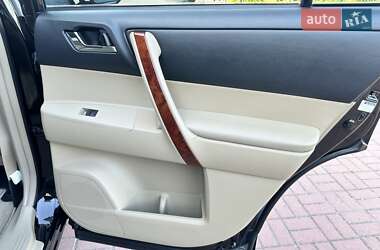Позашляховик / Кросовер Toyota Highlander 2010 в Києві