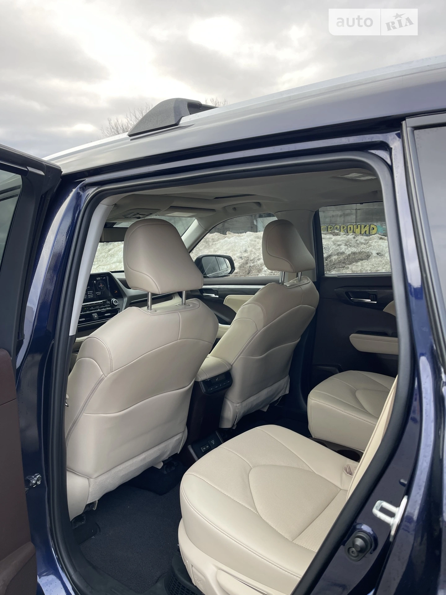 2022 Toyota Highlander - мініатюра 8
