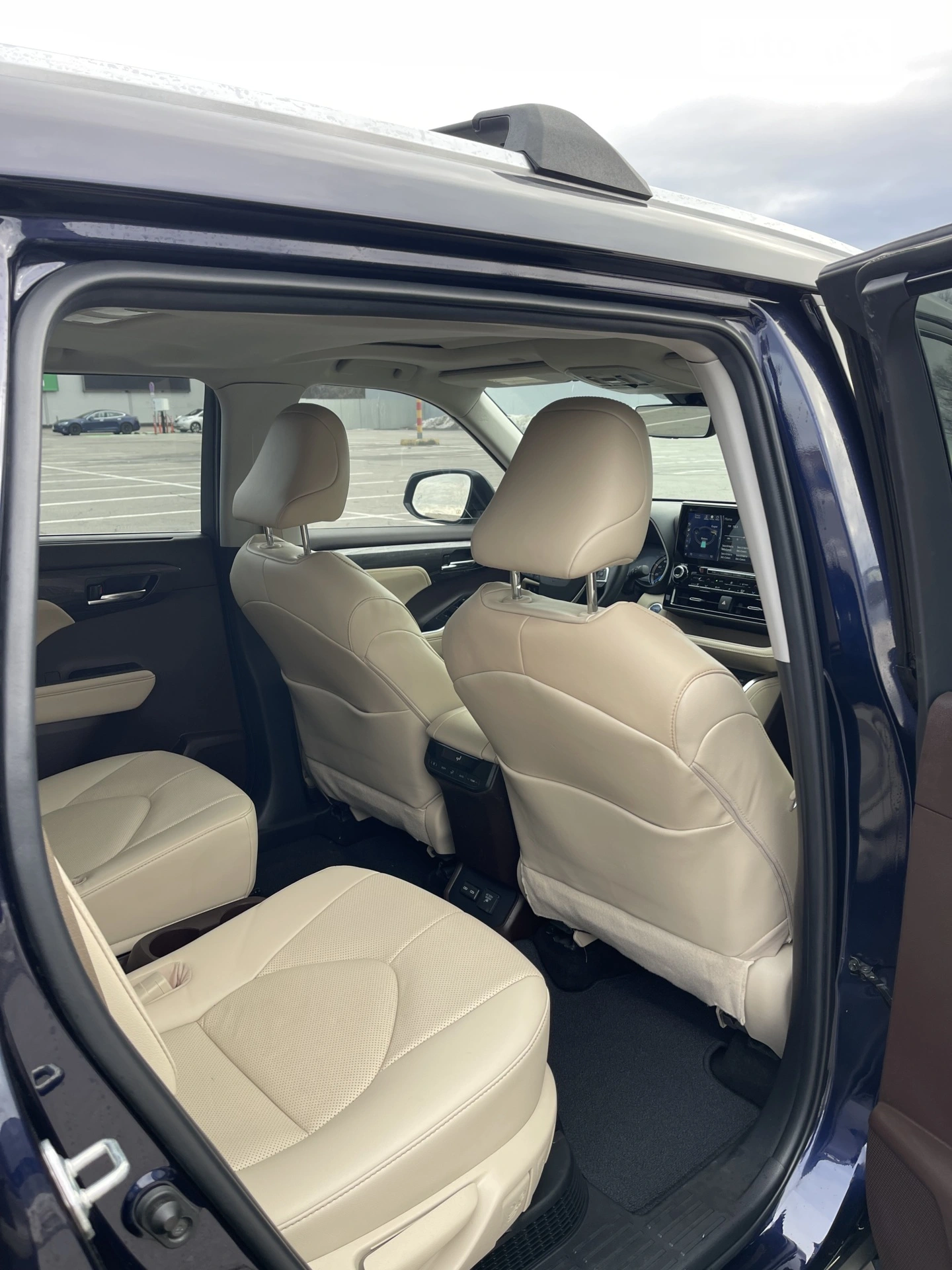 2022 Toyota Highlander - мініатюра 9