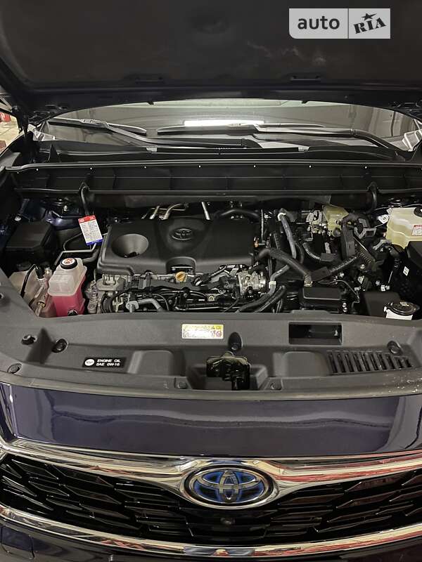 Внедорожник / Кроссовер Toyota Highlander 2022 в Котельве