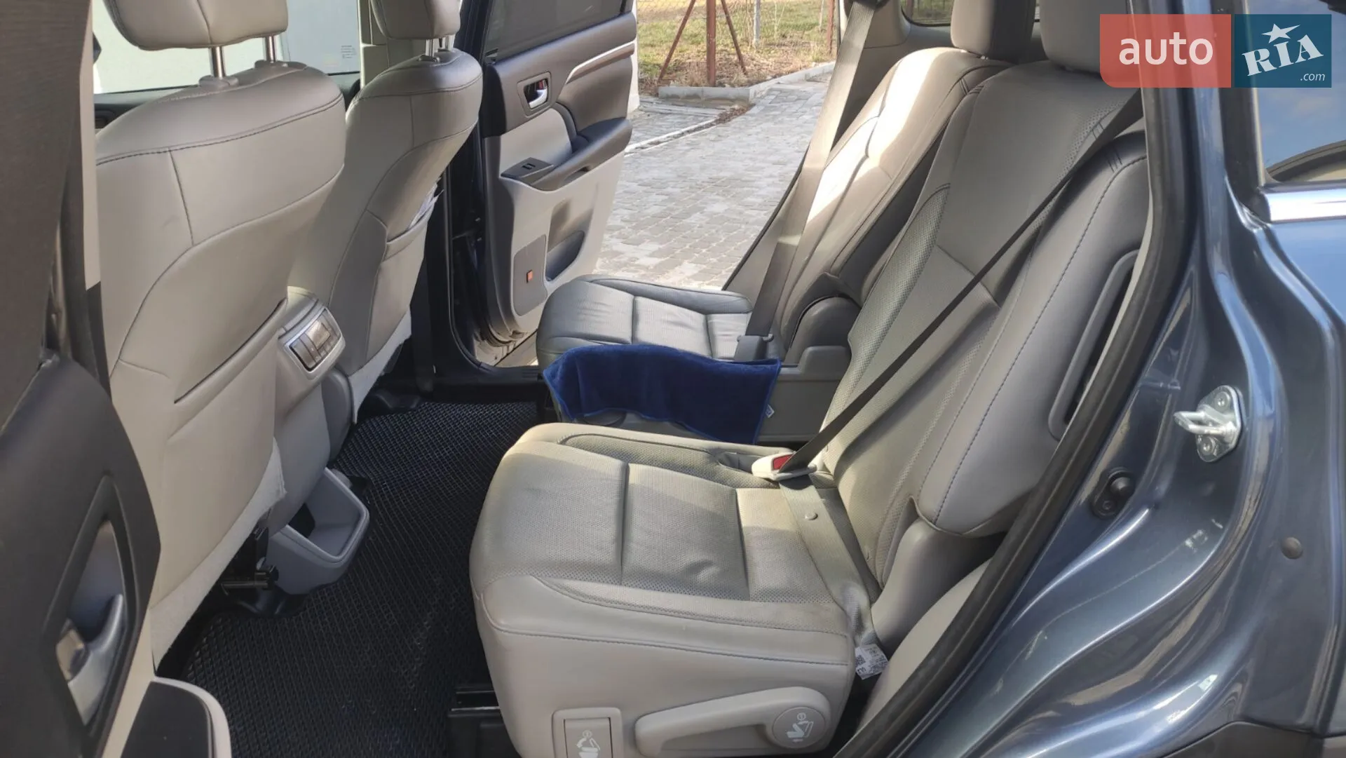 2016 Toyota Highlander - мініатюра 17