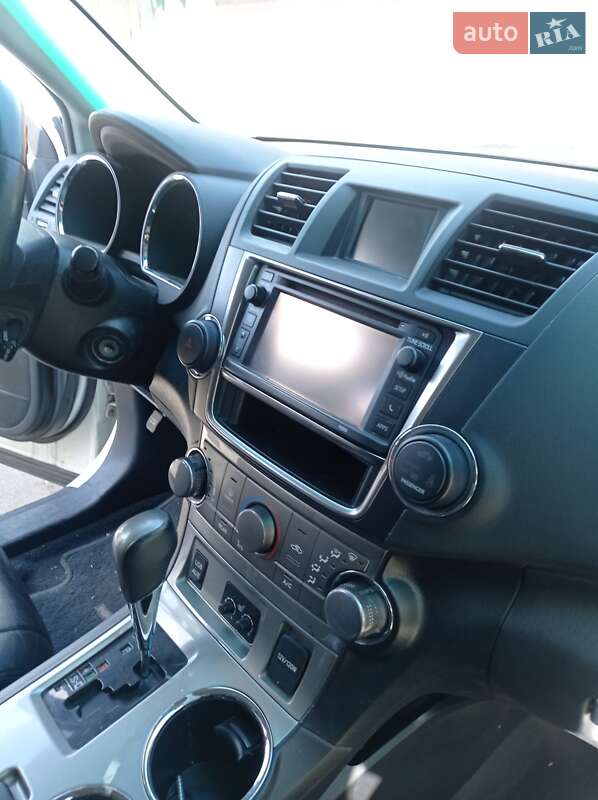 Позашляховик / Кросовер Toyota Highlander 2013 в Харкові