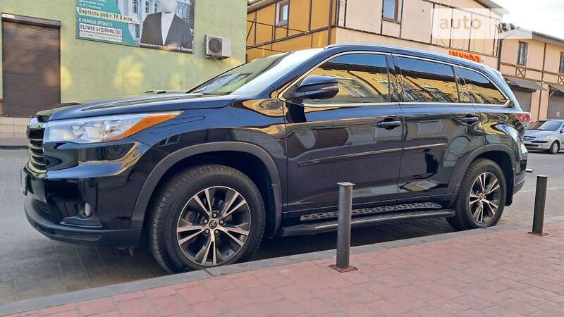 Внедорожник / Кроссовер Toyota Highlander 2015 в Одессе