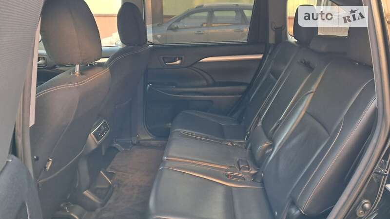 Внедорожник / Кроссовер Toyota Highlander 2015 в Одессе