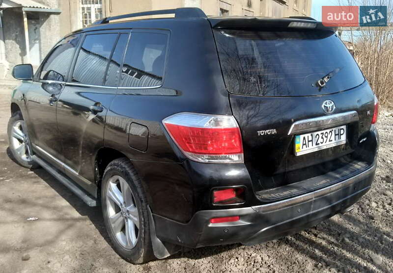 Внедорожник / Кроссовер Toyota Highlander 2011 в Славянске