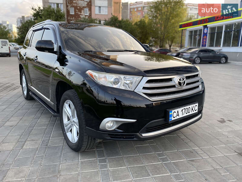 Позашляховик / Кросовер Toyota Highlander 2011 в Черкасах