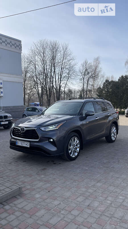 Позашляховик / Кросовер Toyota Highlander 2020 в Лубнах