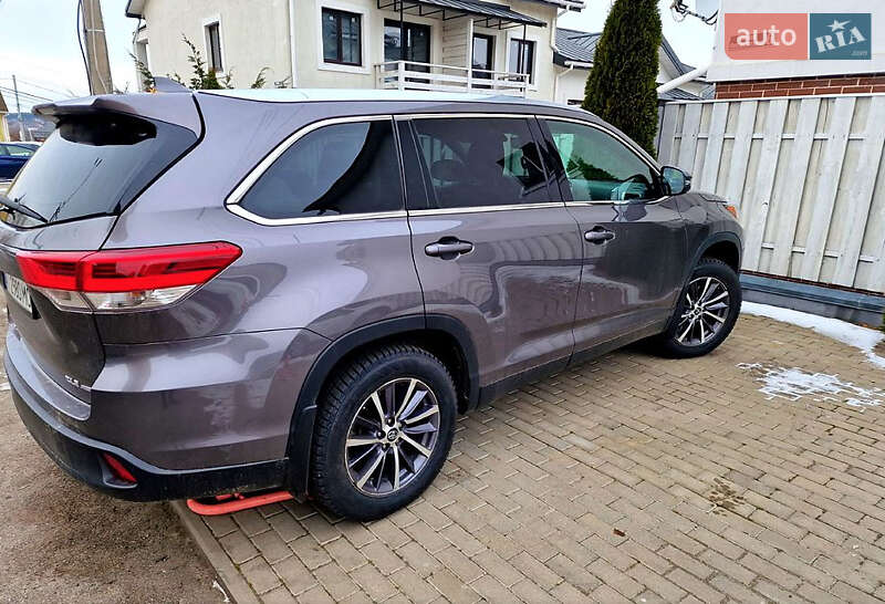 Позашляховик / Кросовер Toyota Highlander 2019 в Львові фото 9 Позашляховик / Кросовер Toyota Highlander 2019 в Львові