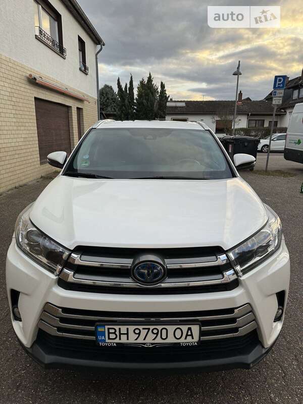 Внедорожник / Кроссовер Toyota Highlander 2019 в Одессе