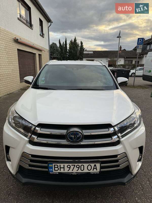 Toyota Highlander 2019