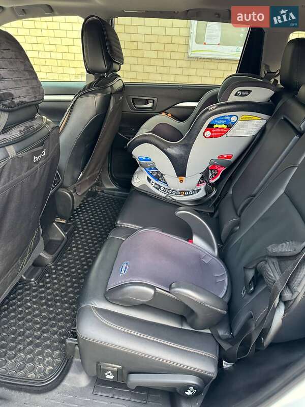 Внедорожник / Кроссовер Toyota Highlander 2019 в Одессе