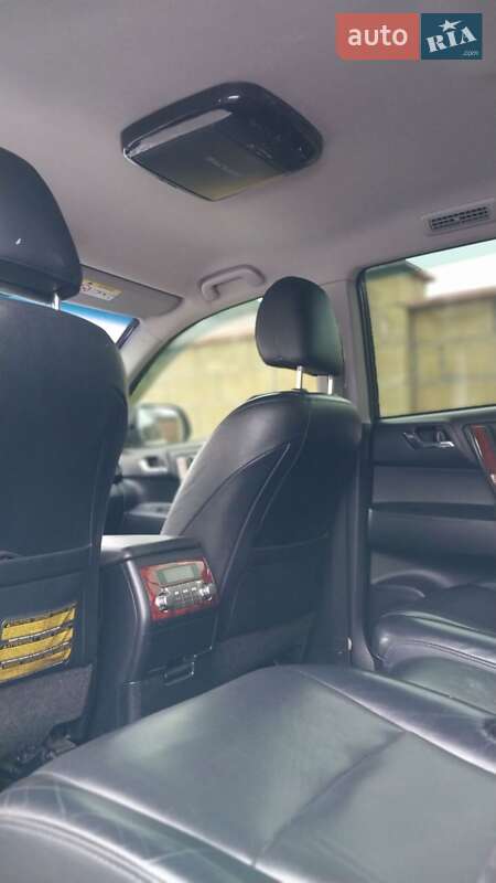 Внедорожник / Кроссовер Toyota Highlander 2013 в Одессе