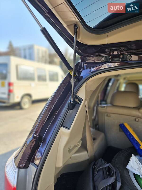 Позашляховик / Кросовер Toyota Highlander 2011 в Рівному