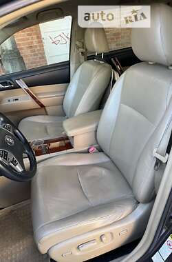 Внедорожник / Кроссовер Toyota Highlander 2011 в Мариуполе