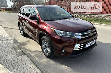 Позашляховик / Кросовер Toyota Highlander 2017 в Києві