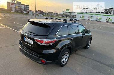 Внедорожник / Кроссовер Toyota Highlander 2014 в Одессе