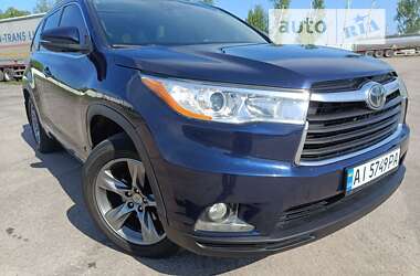 Внедорожник / Кроссовер Toyota Highlander 2015 в Барышевке