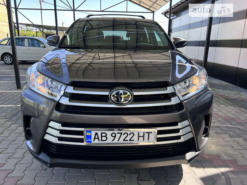 Внедорожник / Кроссовер Toyota Highlander 2019 в Виннице