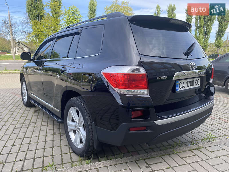 Позашляховик / Кросовер Toyota Highlander 2011 в Черкасах