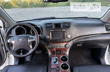 Внедорожник / Кроссовер Toyota Highlander 2011 в Киеве