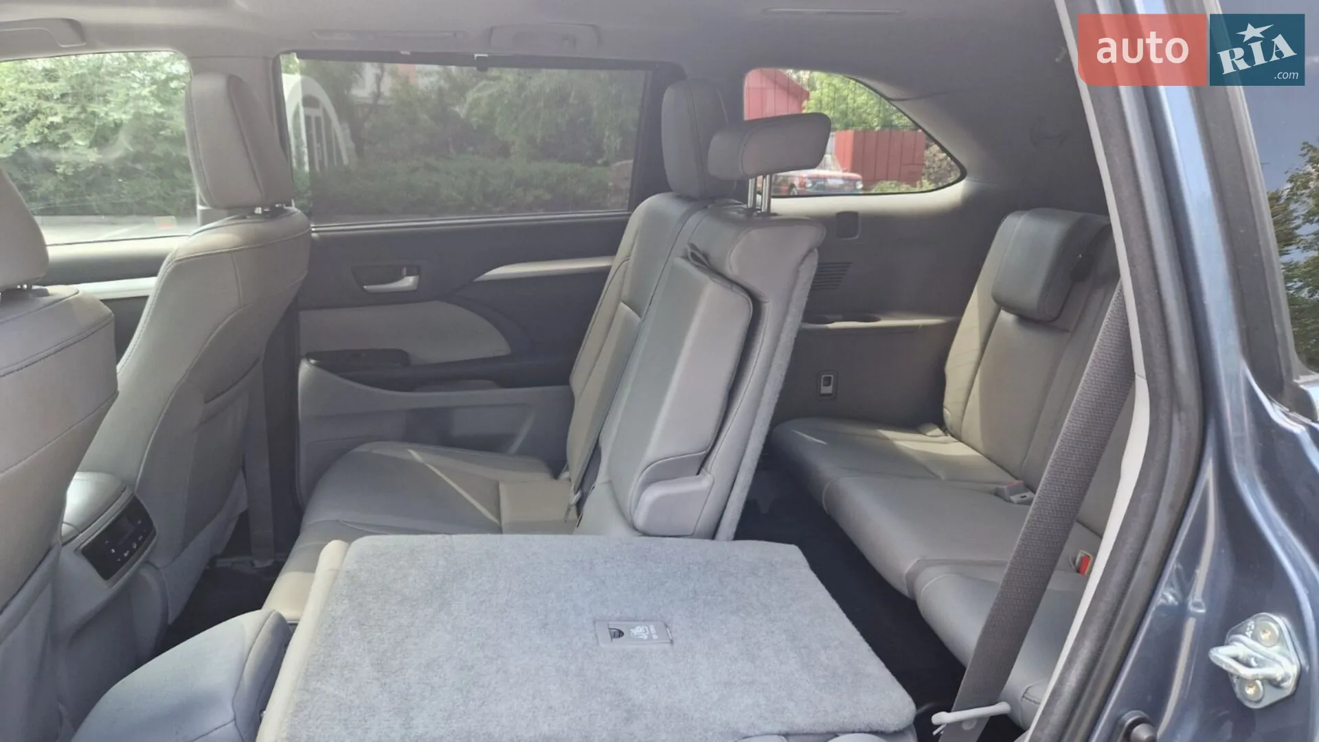 2017 Toyota Highlander - мініатюра 16