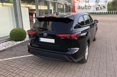 Внедорожник / Кроссовер Toyota Highlander 2023 в Луцке