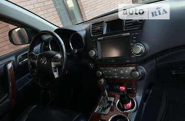 Внедорожник / Кроссовер Toyota Highlander 2012 в Днепре