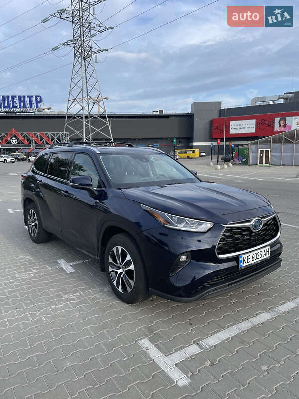Внедорожник / Кроссовер Toyota Highlander 2021 в Одессе