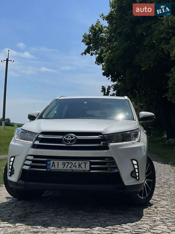 Позашляховик / Кросовер Toyota Highlander 2019 в Києві