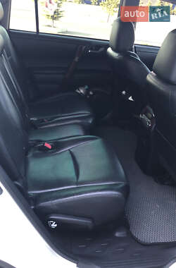 Позашляховик / Кросовер Toyota Highlander 2012 в 