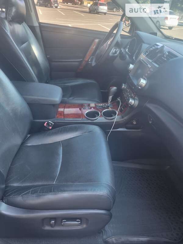 Внедорожник / Кроссовер Toyota Highlander 2012 в Одессе