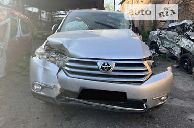 Внедорожник / Кроссовер Toyota Highlander 2012 в Первомайске