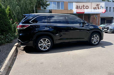 Внедорожник / Кроссовер Toyota Highlander 2014 в Кривом Роге